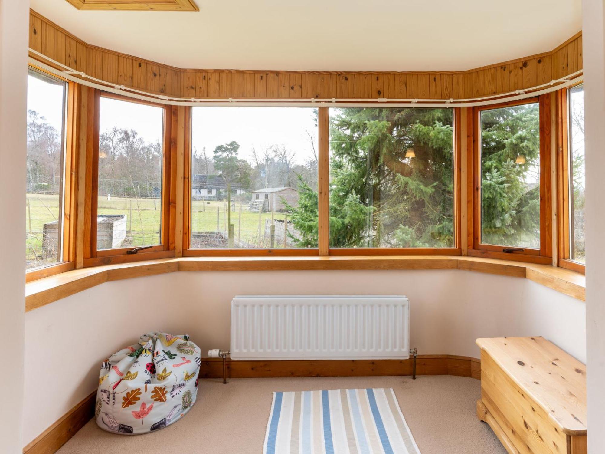 Lower Curr By Interhome *